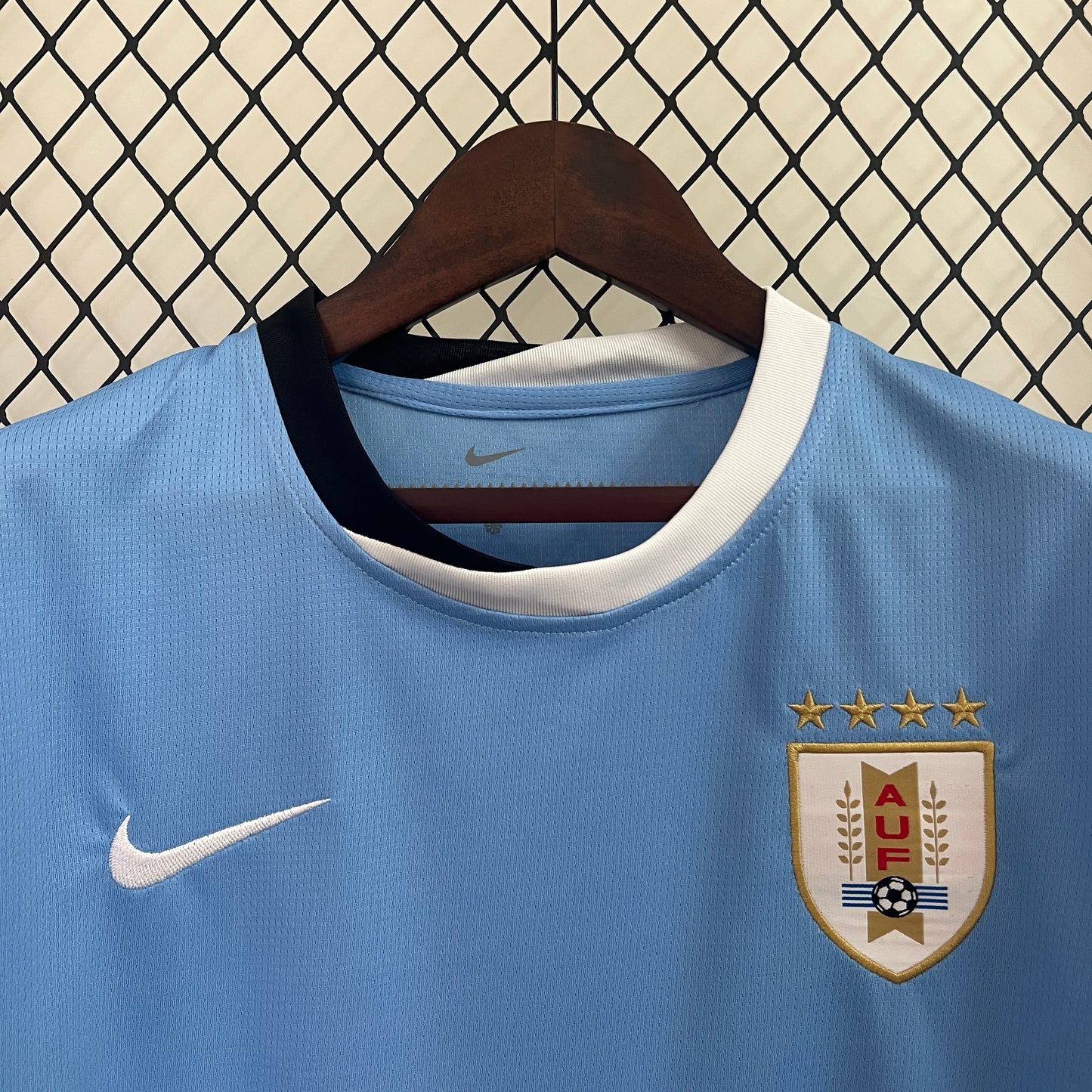 חולצת הבית של נבחרת אורוגוואי 2024