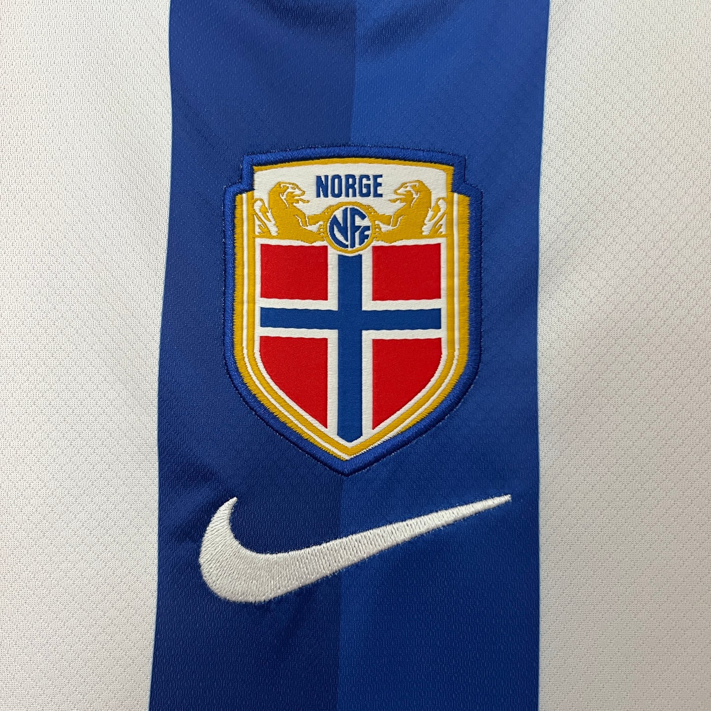 חולצת נבחרת נורווגיה 2024 – דגם הבית